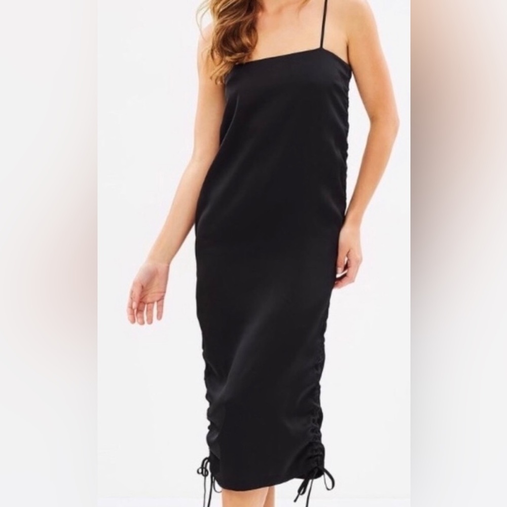 𝅺Shona Joy ruched skip dress in black size 6